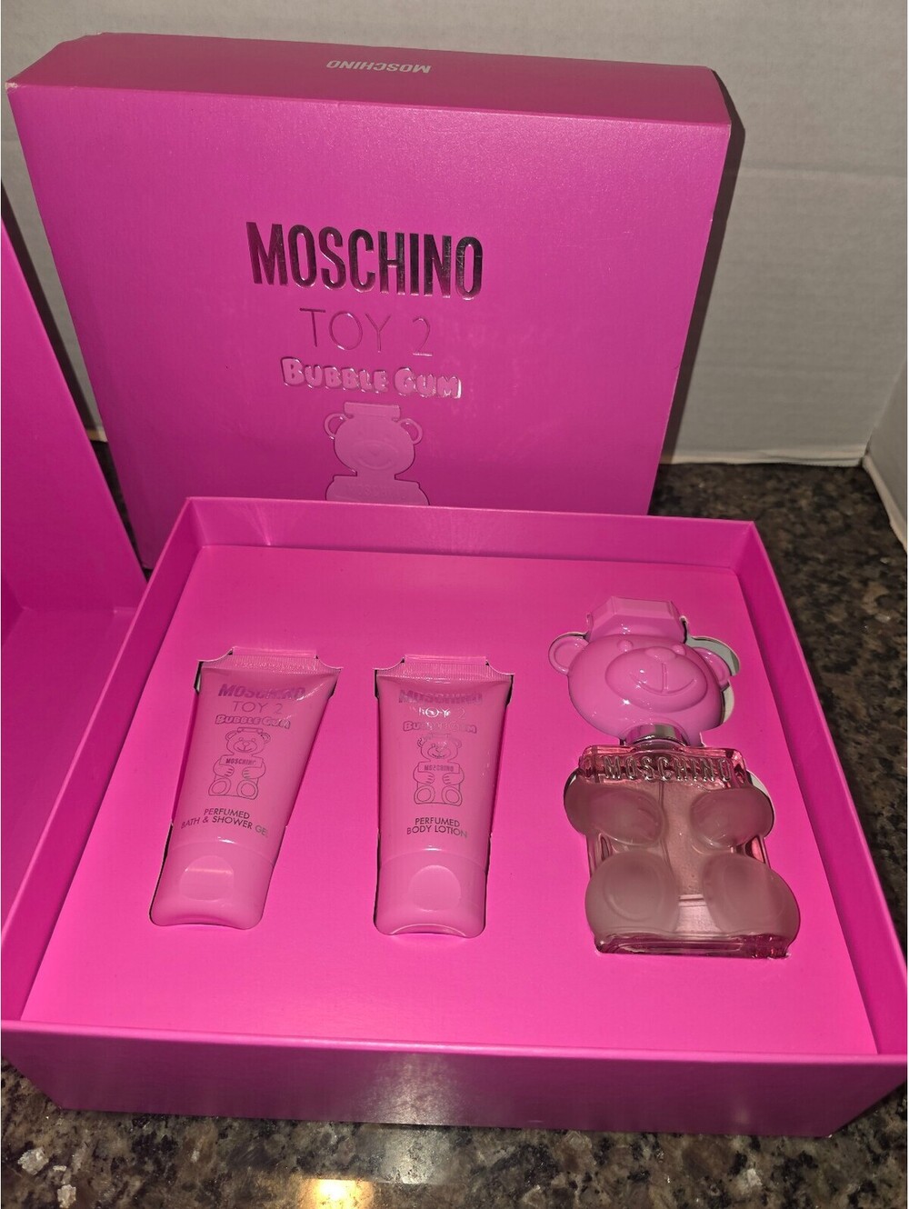MOSCHINO TOY 2 BUBBLE GUM PERFUME + SHW GEL + LOTION SET 1.7 OZ + BEAUTY GIFTS